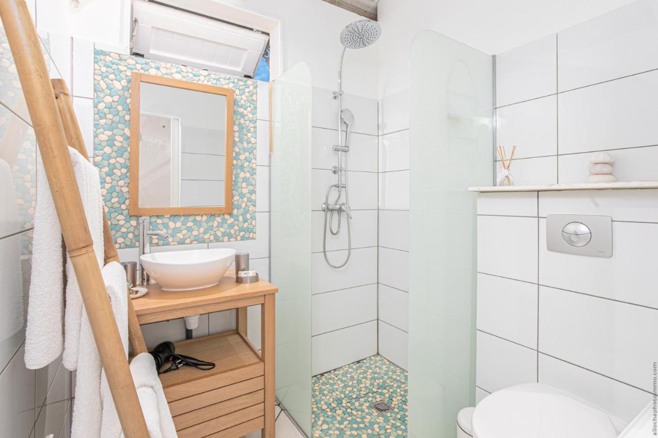 Bungalow Vanille Pacane - Vue Mer Avec Spa Prive Les Trois-Ilets Bagian luar foto