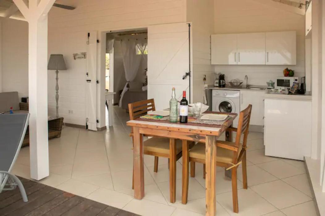 Bungalow Vanille Pacane - Vue Mer Avec Spa Prive Les Trois-Ilets Bagian luar foto